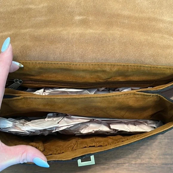 Patricia Nash Black and Brown Leather Satchel with Gold Clasp - Picture 6 of 8